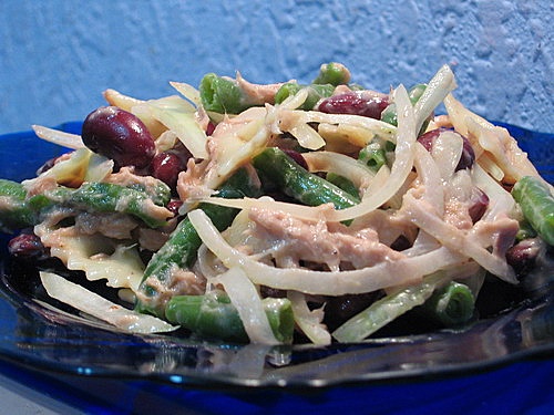 Салат с тунцом и макаронами